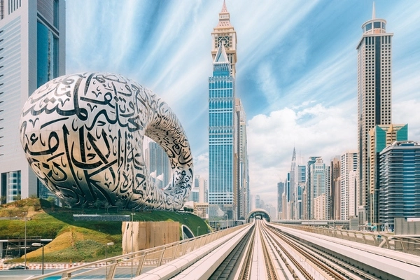 Introduction to Urban Evolution: Shaping Dubai's Smart City Architecture