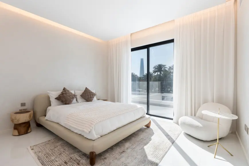 Completion and handover, image 2, Cluster 39, Villa 1, Jumeirah Islands