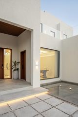 Photograph: the entrance, the finished villa, Cluster 39, Villa 1, Jumeirah Islands, by Fajr Interiors