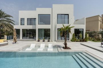 Photograph: the pool, the finished villa, Cluster 39, Villa 1, Jumeirah Islands, by Fajr Interiors