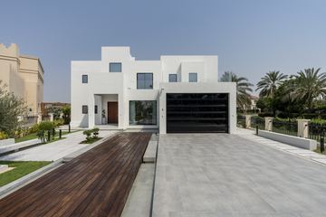 Photograph: the front, timber deck, the finished villa, Cluster 39, Villa 1, Jumeirah Islands, by Fajr Interiors